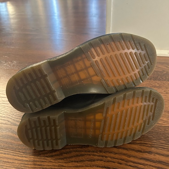 Doc Marten Air Wair Chelsea Boots - Picture 5 of 7